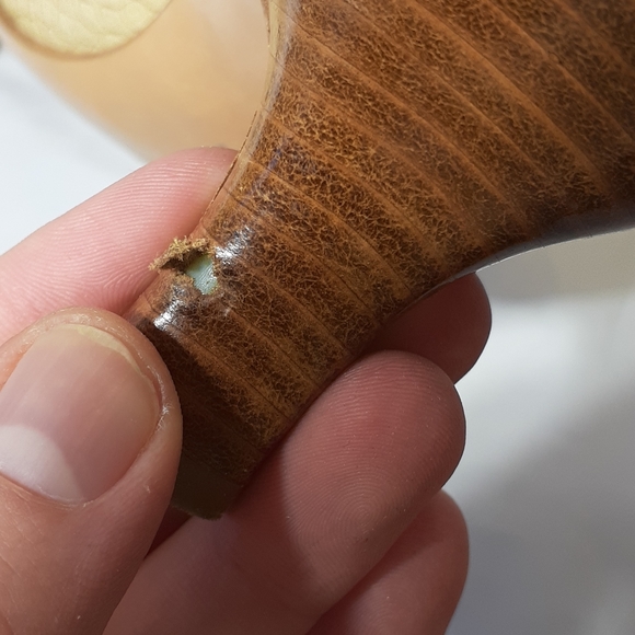 Salvatore Ferragamo cream and tan heels - Picture 8 of 11